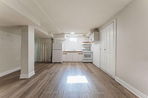 Photo 41 at 35 Wheeling Drive, Rouge E10, Toronto