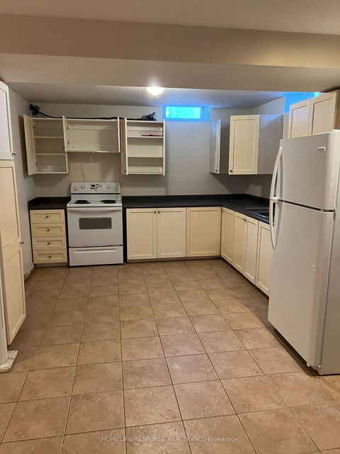 Photo 10 at 96 SOLWAY Avenue, Maple, Vaughan