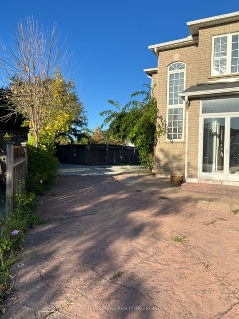 Photo 11 at 96 SOLWAY Avenue, Maple, Vaughan