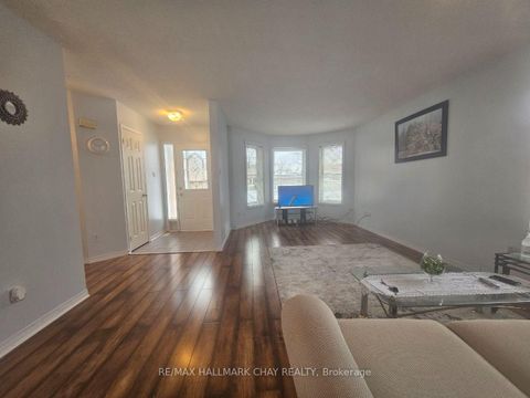 Photo 4 at 23 Morton Crescent, West Bayfield, Barrie
