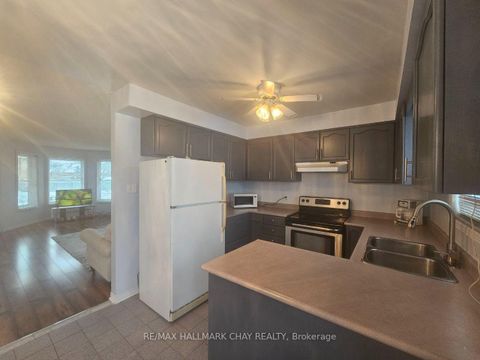 Photo 6 at 23 Morton Crescent, West Bayfield, Barrie