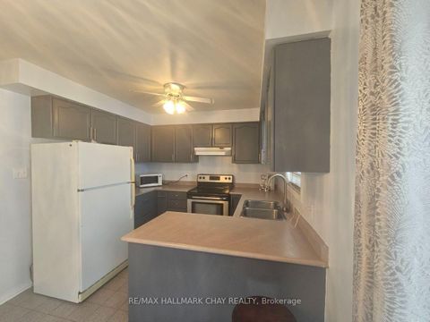 Photo 7 at 23 Morton Crescent, West Bayfield, Barrie