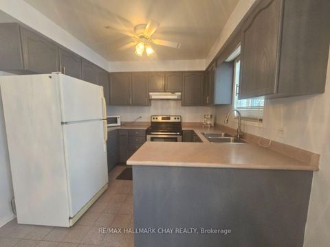 Photo 8 at 23 Morton Crescent, West Bayfield, Barrie
