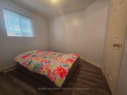 Photo 13 at 23 Morton Crescent, West Bayfield, Barrie