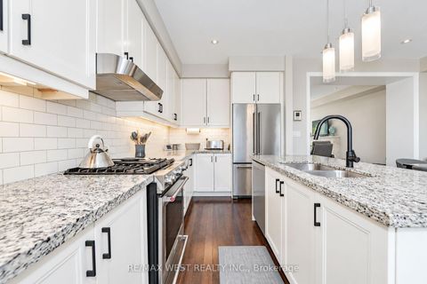 Photo 3 at 47 Pony Farm Drive, Richview, Toronto
