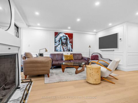 Photo 8 at 404 - 349 St. Clair Avenue W, Casa Loma, Toronto