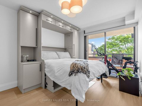 Photo 23 at 404 - 349 St. Clair Avenue W, Casa Loma, Toronto