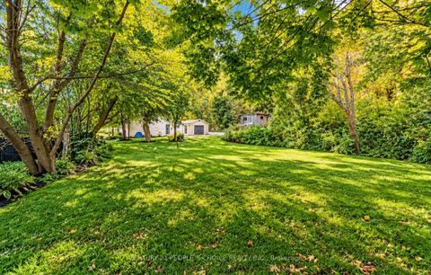 Photo 3 at 154 Simmons Street, Elder Mills, Vaughan