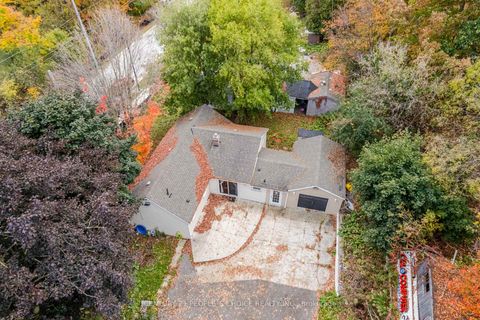 Photo 7 at 154 Simmons Street, Elder Mills, Vaughan