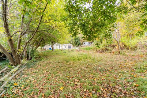 Photo 9 at 154 Simmons Street, Elder Mills, Vaughan