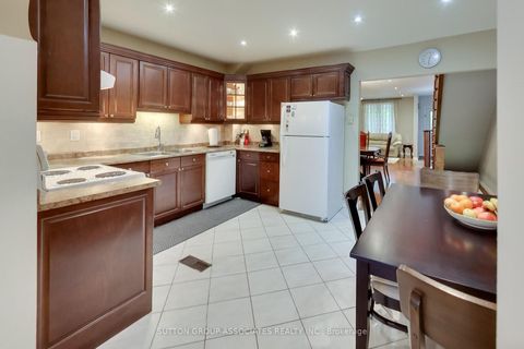 Photo 11 at 82 Helena Avenue, Wychwood, Toronto