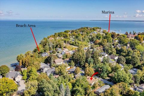 Photo 2 at 18 Ravenswood Drive, Sutton & Jackson's Point, Georgina