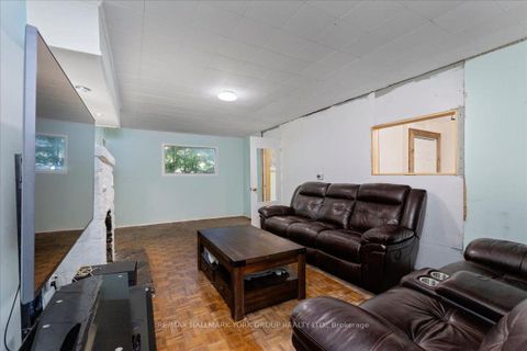 Photo 16 at 18 Ravenswood Drive, Sutton & Jackson's Point, Georgina