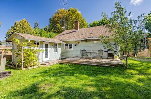 Photo 30 at 18 Ravenswood Drive, Sutton & Jackson's Point, Georgina