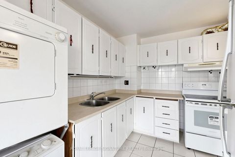 Photo 9 at 411 - 100 Leeward Glenway, Flemingdon Park, Toronto