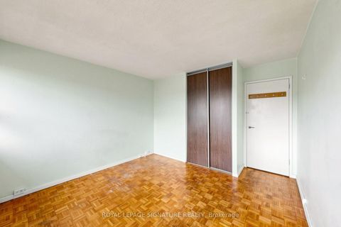 Photo 14 at 411 - 100 Leeward Glenway, Flemingdon Park, Toronto