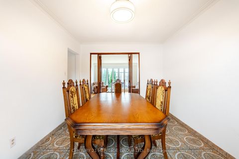 Photo 14 at 19 Lantos Court, CFB, Toronto
