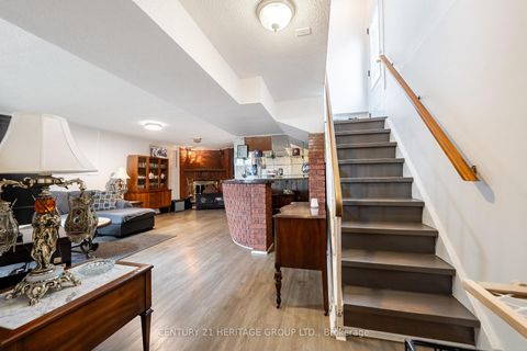 Photo 33 at 19 Lantos Court, CFB, Toronto