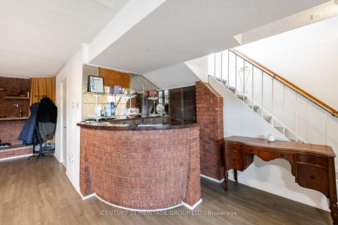 Photo 37 at 19 Lantos Court, CFB, Toronto