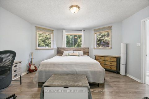 Photo 13 at 49 Circle Ridge Drive, Keswick North, Georgina