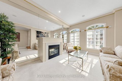 Photo 4 at 20 ORMSBY Court, Bayview Hill, Richmond Hill