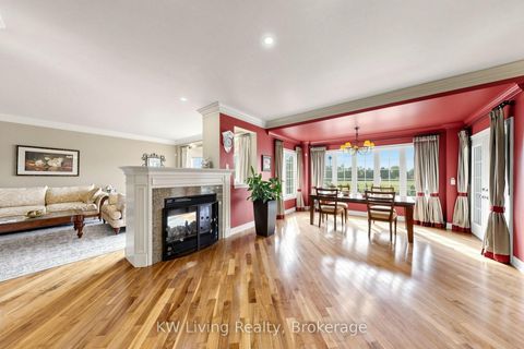 Photo 12 at 20 ORMSBY Court, Bayview Hill, Richmond Hill