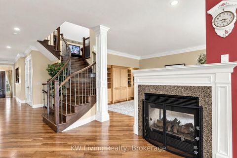 Photo 17 at 20 ORMSBY Court, Bayview Hill, Richmond Hill