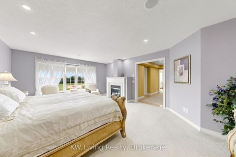 Photo 21 at 20 ORMSBY Court, Bayview Hill, Richmond Hill