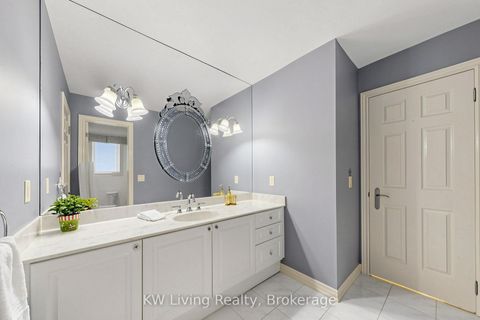 Photo 32 at 20 ORMSBY Court, Bayview Hill, Richmond Hill