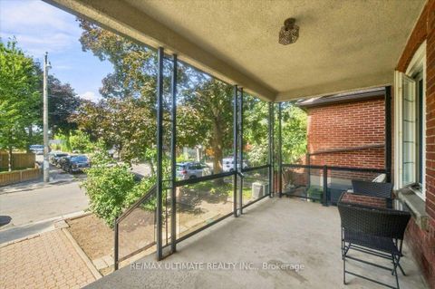 Photo 2 at 299 Delaware Avenue, Junction, Toronto