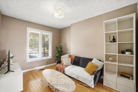 Photo 4 at 299 Delaware Avenue, Junction, Toronto