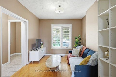 Photo 5 at 299 Delaware Avenue, Junction, Toronto