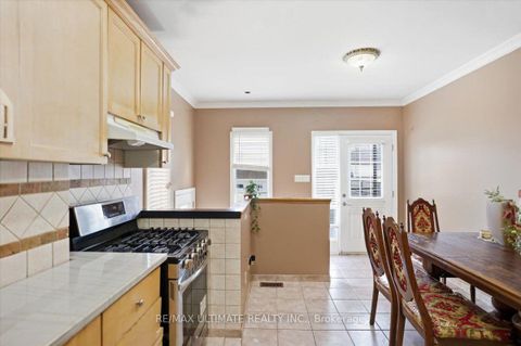 Photo 10 at 299 Delaware Avenue, Junction, Toronto