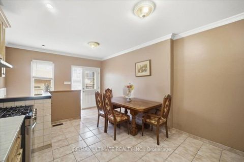 Photo 12 at 299 Delaware Avenue, Junction, Toronto