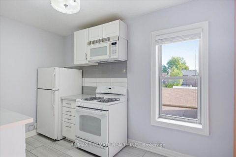 Photo 17 at 299 Delaware Avenue, Junction, Toronto