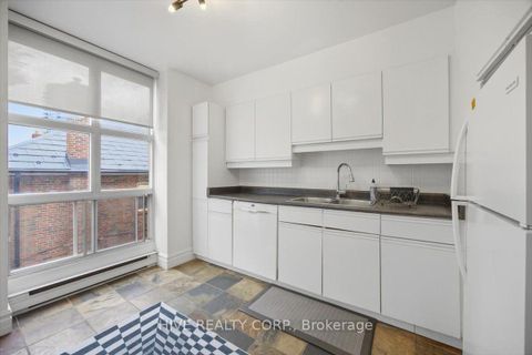 Photo 10 at D - 957 Broadview Avenue, Broadview North, Toronto