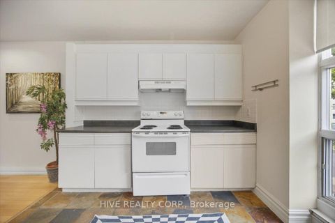 Photo 11 at D - 957 Broadview Avenue, Broadview North, Toronto