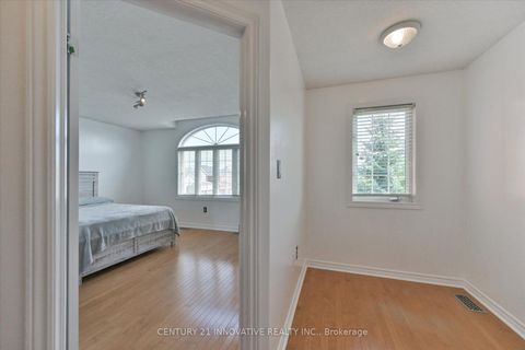 Photo 18 at 28 Empire Drive, Shore, Barrie