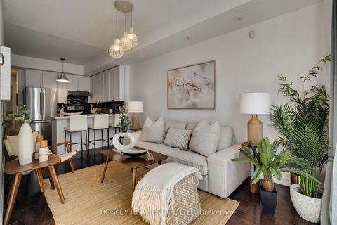 Photo 2 at TH22 - 80 Carr Street, Chinatown, Toronto