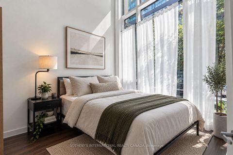 Photo 3 at TH7 - 20 Bruyeres Mews, Niagara, Toronto