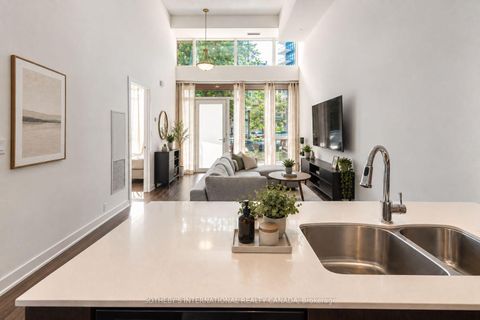 Photo 4 at TH7 - 20 Bruyeres Mews, Niagara, Toronto