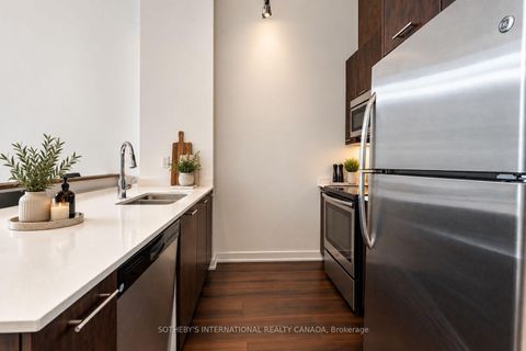 Photo 5 at TH7 - 20 Bruyeres Mews, Niagara, Toronto