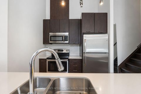 Photo 6 at TH7 - 20 Bruyeres Mews, Niagara, Toronto