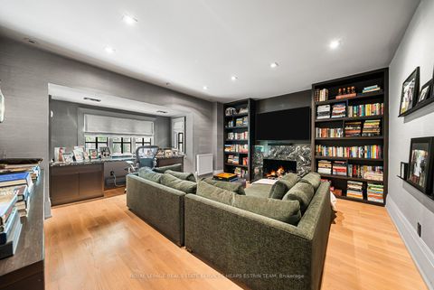 Photo 34 at 20 Whitney Avenue, Moore Park, Toronto