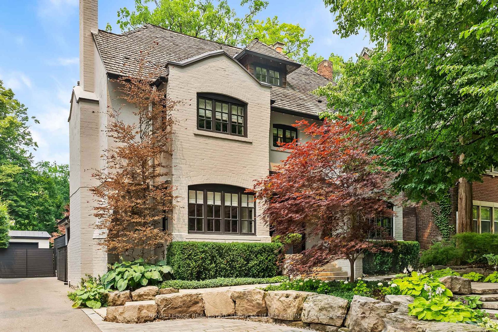 20 Whitney Avenue, Moore Park, Toronto photo number 2