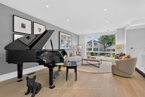 Photo 6 at 39 Derwyn Road, East York, Toronto