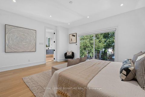 Photo 25 at 39 Derwyn Road, East York, Toronto