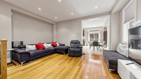 Photo 4 at 55 Bristlewood Crescent, Patterson, Vaughan