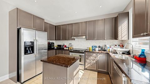 Photo 13 at 55 Bristlewood Crescent, Patterson, Vaughan