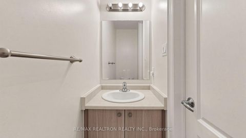 Photo 15 at 55 Bristlewood Crescent, Patterson, Vaughan